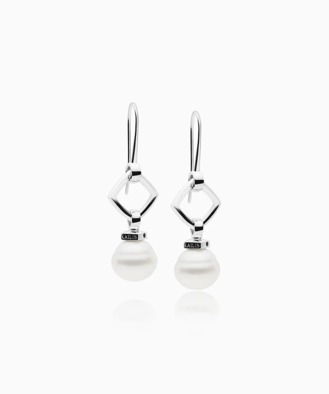kailis__geometric_pearl_earrings_sterling_silver_0.webp Shop Musson Kailis – Geometric Pearl Earrings, Sterling Silver