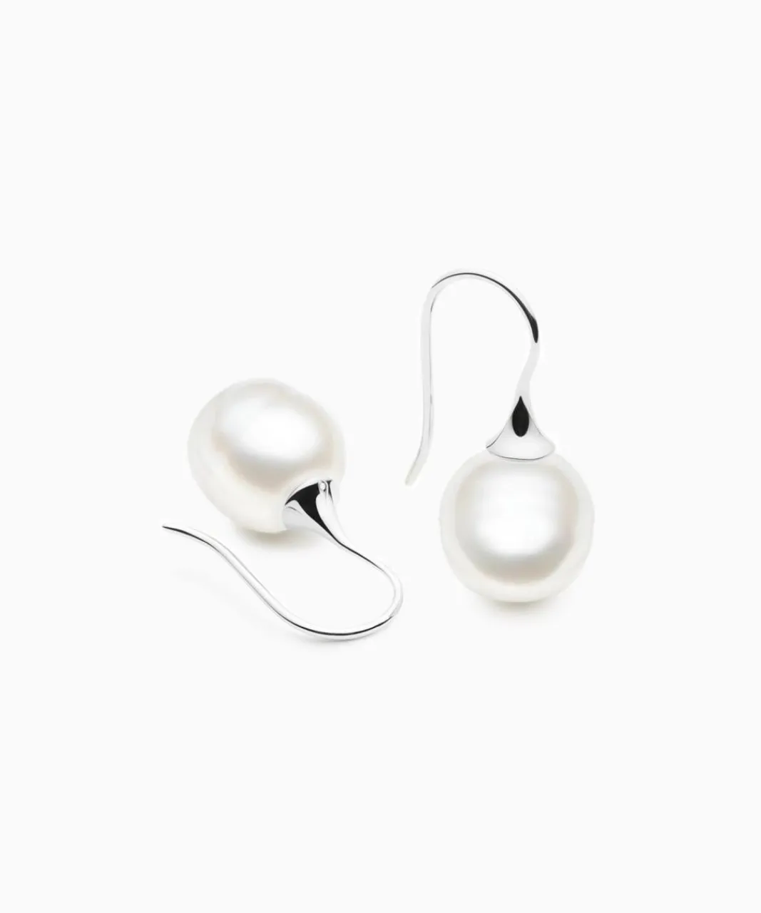 kailis__small_trumpet_pearl_earrings_white_gold_0.webp New Musson Kailis – Small Trumpet Pearl Earrings, White Gold