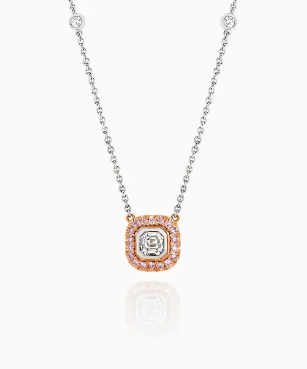 Store Musson Lucie White and Argyle Pink Diamond Necklace