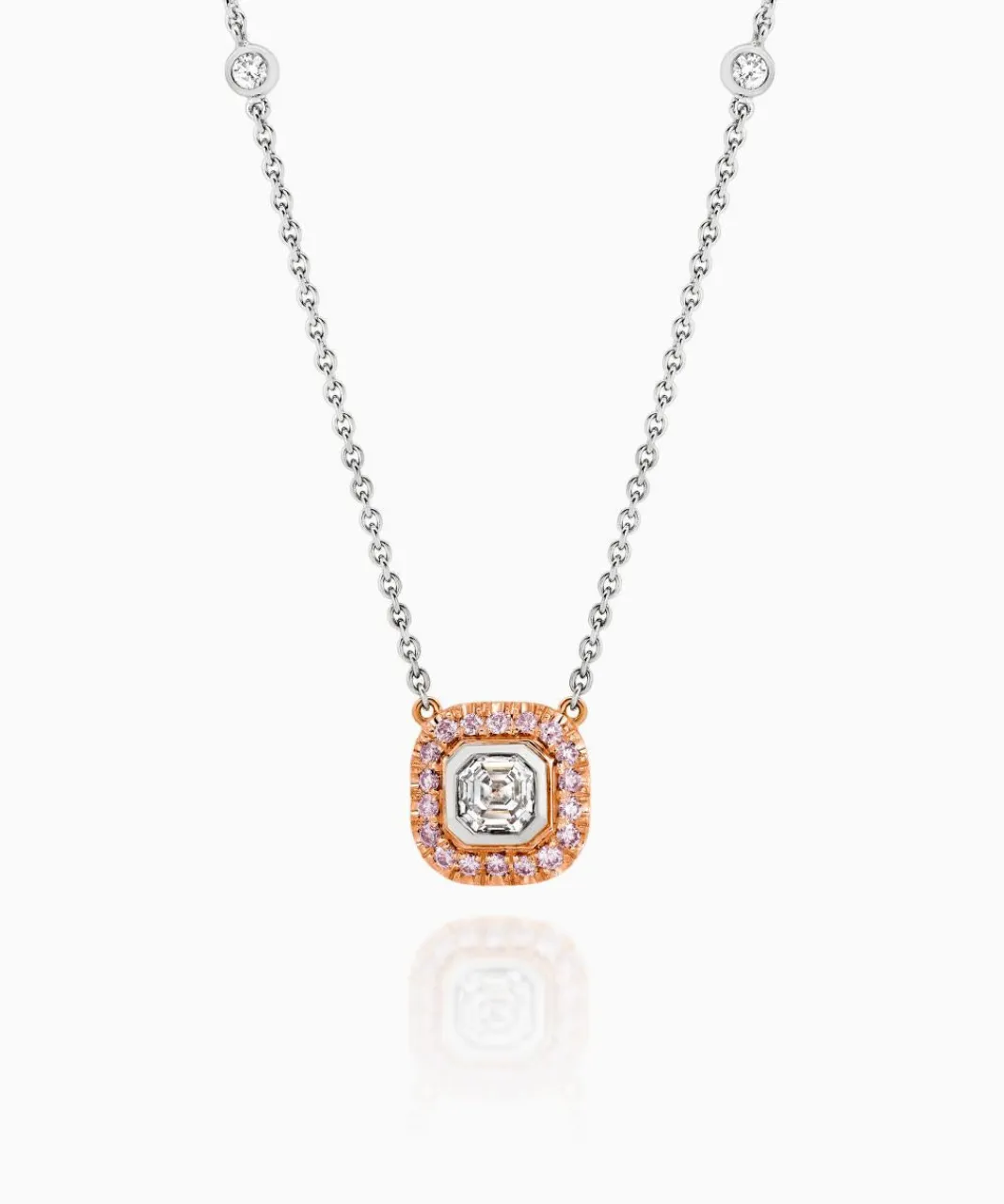lucie_white_and_argyle_pink_diamond_necklace_0.webp Store Musson Lucie White and Argyle Pink Diamond Necklace