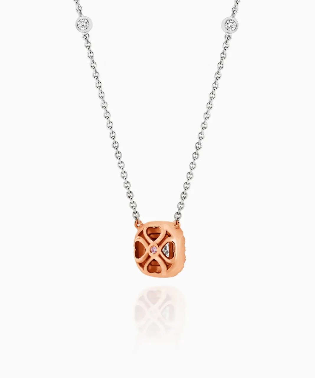 lucie_white_and_argyle_pink_diamond_necklace_1.webp Store Musson Lucie White and Argyle Pink Diamond Necklace